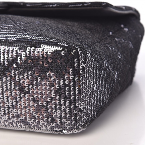 Authentic Chanel sequin flap bag - Picture 11 of 11
